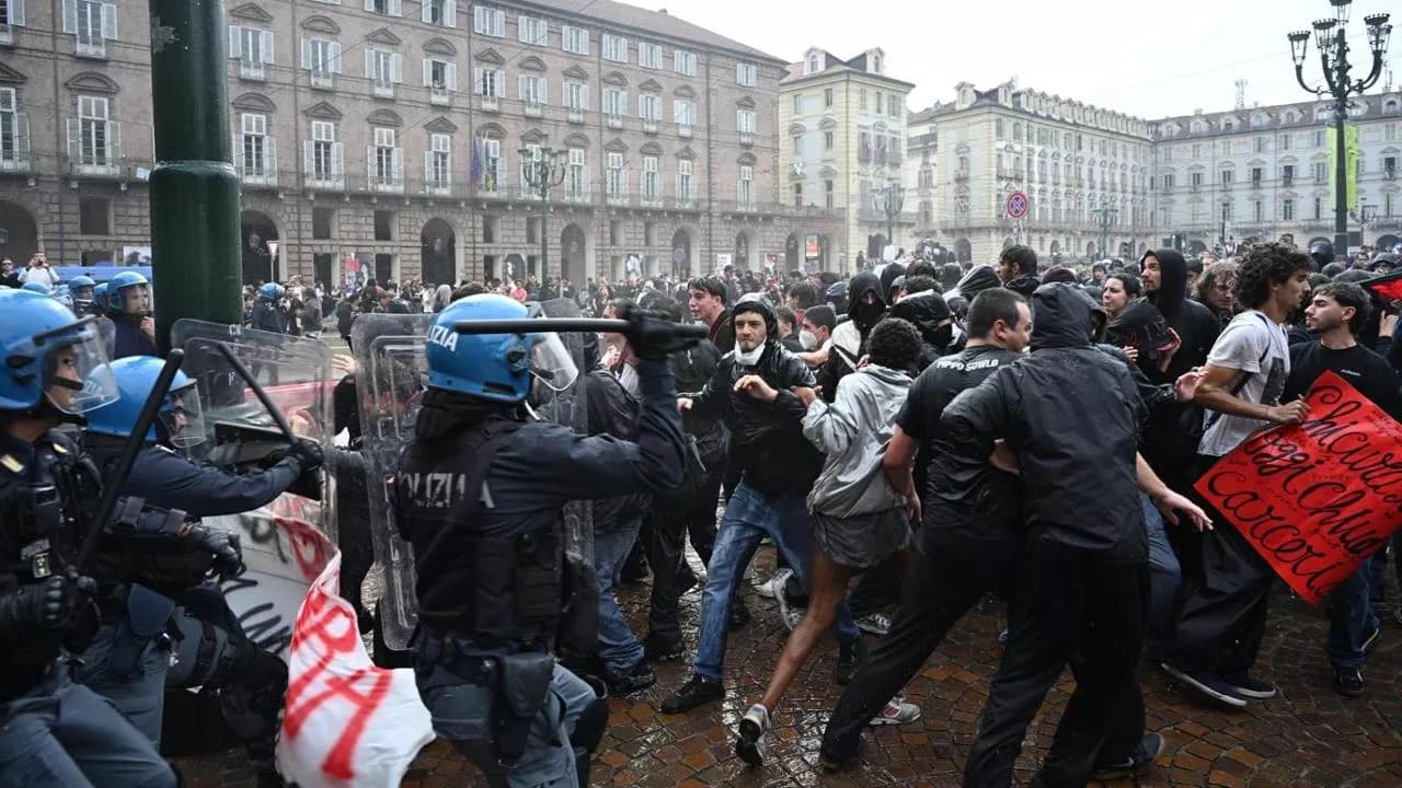 Il Movimento No Tav sta con lə studentə in lotta!