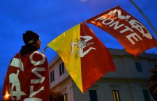 16 marzo – La manifestazione No ponte inizia il mese contro le grandi opere