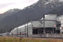 Una storia di acciaierie, diossine, lavoro schiavo e campi di grano