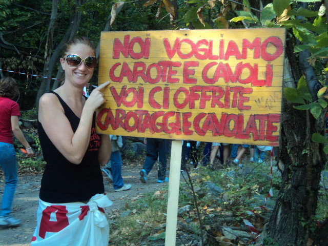 Che La Terra Ti Sia Lieve In Latino