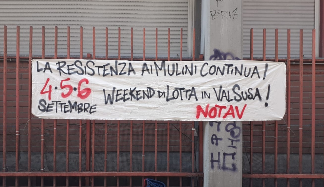 Striscioni a Torino per il fine settimana di lotta! (FOTO)