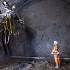 Il treno che non arriva mai: altri otto anni di propaganda e devastazione