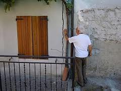 RIPOLI UN PAESE INTERO FRANA A CAUSA DI UNA GALLERIA [GUARDA VIDEO]